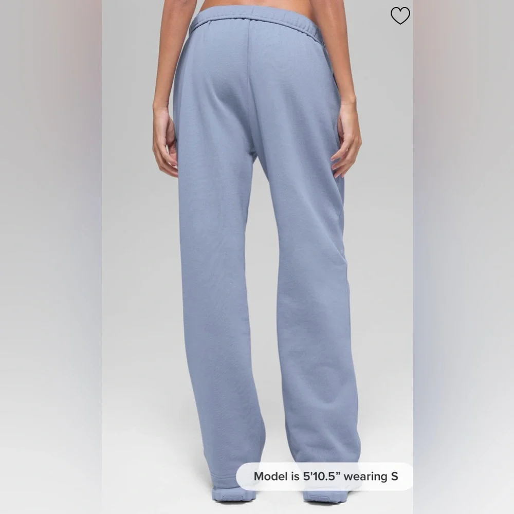 Alo Yoga Accolade Straight Leg Sweatpant - Picture 2 of 7